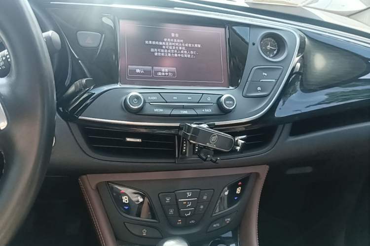 Used Buick Envision 2018 28T Four-Wheel Drive Elite Version Audio And AC Panel