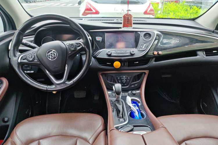 Used Buick Envision 2018 28T All-Wheel-Drive Versatile Sports Flagship Model Center Console