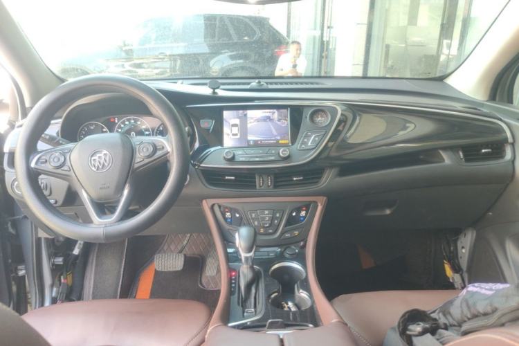 Used Buick Envision 2018 28T Four-Wheel Drive Luxury Model Center Console