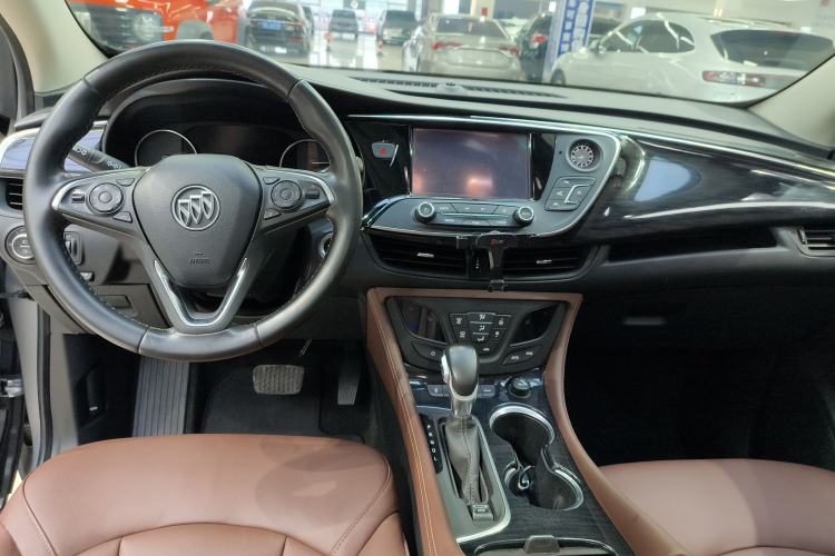 Used Buick Envision 2018 28T Four-Wheel Drive Luxury Model Center Console