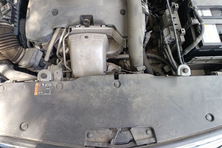 Used Buick Envision 2018 28T Four-Wheel Drive Elite Version Engine Bay