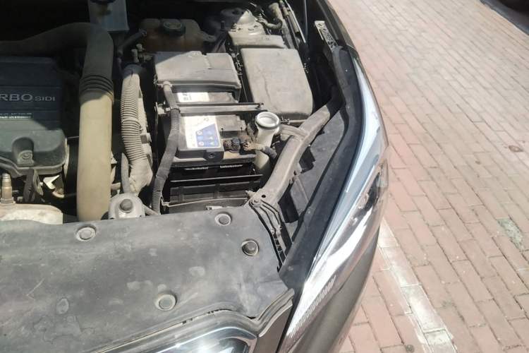 Used Buick Envision 2018 20T Two-Wheel-Drive Leading Model Engine Bay Left