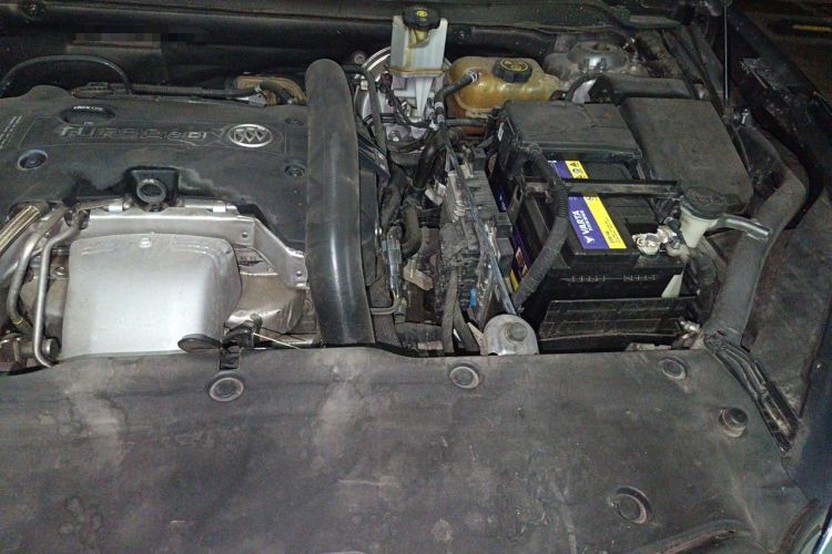 Used Buick Envision 2018 28T Four-Wheel Drive Elite Version Engine Bay Left