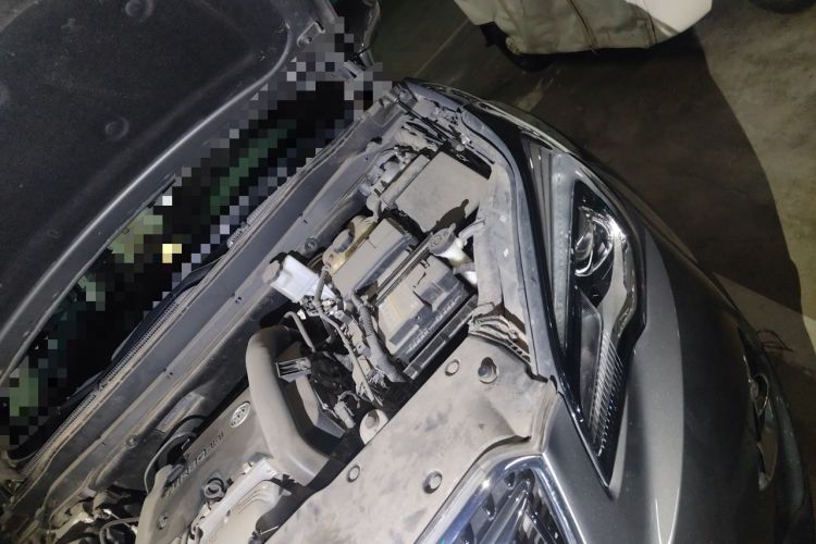 Used Buick Envision 2018 28T Four-Wheel Drive Elite Version Engine Bay Left