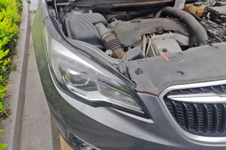 Used Buick Envision 2018 28T All-Wheel-Drive Versatile Sports Flagship Model Engine Bay Right