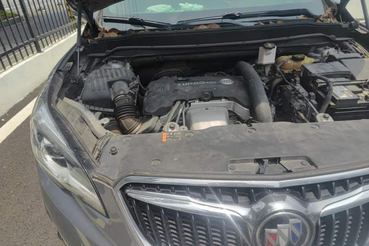 Used Buick Envision 2018 28T Four-Wheel Drive Luxury Model Engine Bay Right