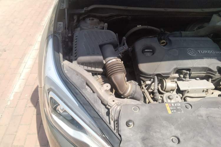 Used Buick Envision 2018 20T Two-Wheel-Drive Leading Model Engine Bay Right