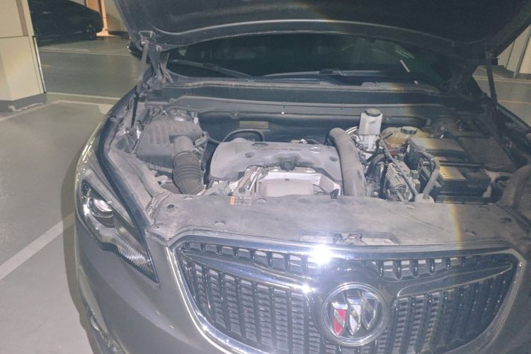 Used Buick Envision 2018 28T Four-Wheel Drive Elite Version Engine Bay Right