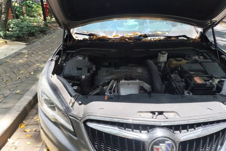 Used Buick Envision 2018 28T Four-Wheel Drive Luxury Model Engine Bay Right