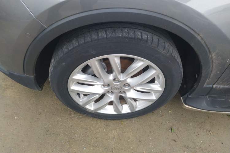 Used Buick Envision 2018 28T Four-Wheel Drive Luxury Model Exterior 7