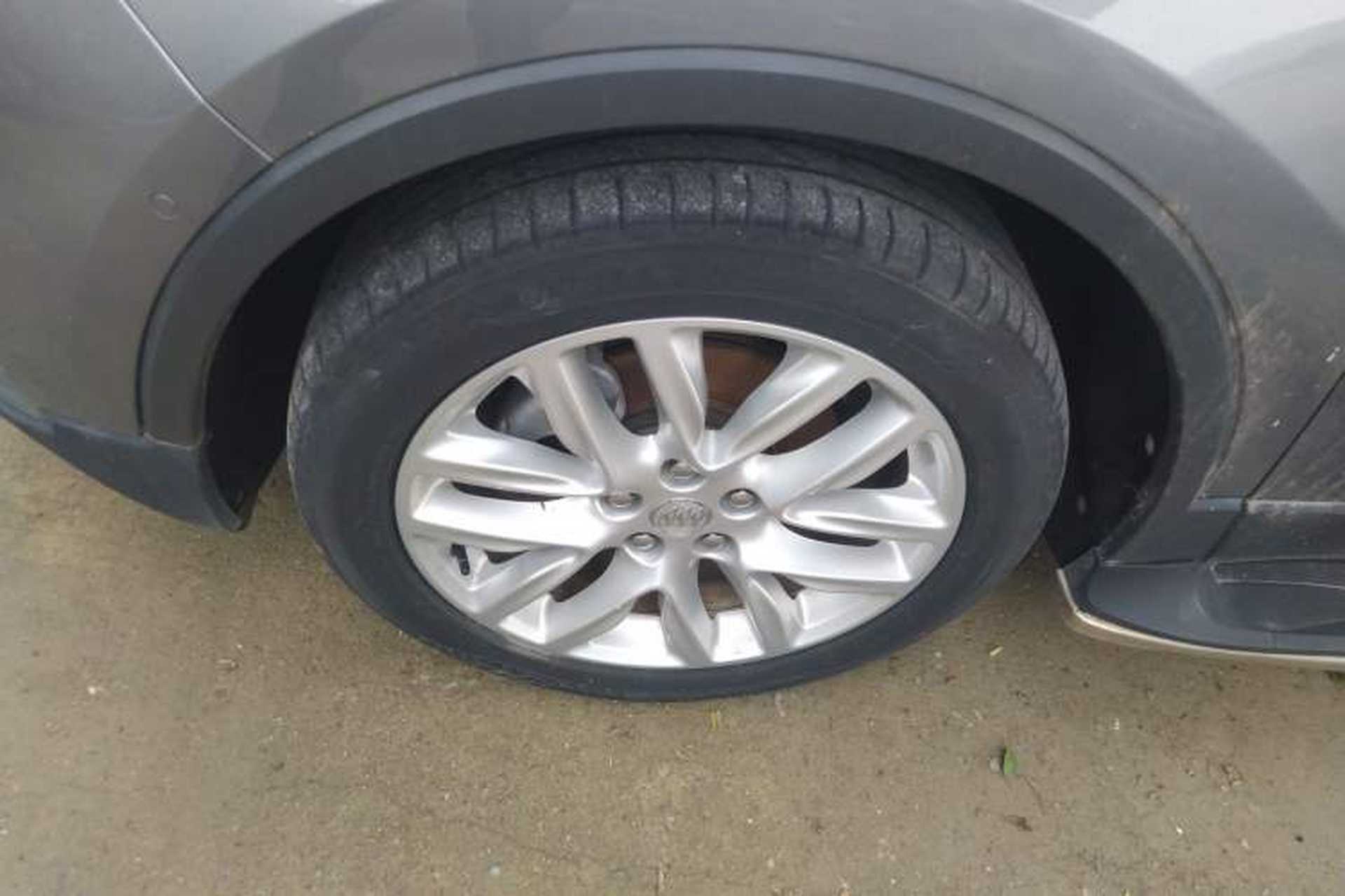 Used Buick Envision 2018 28T Four-Wheel Drive Luxury Model Exterior 7