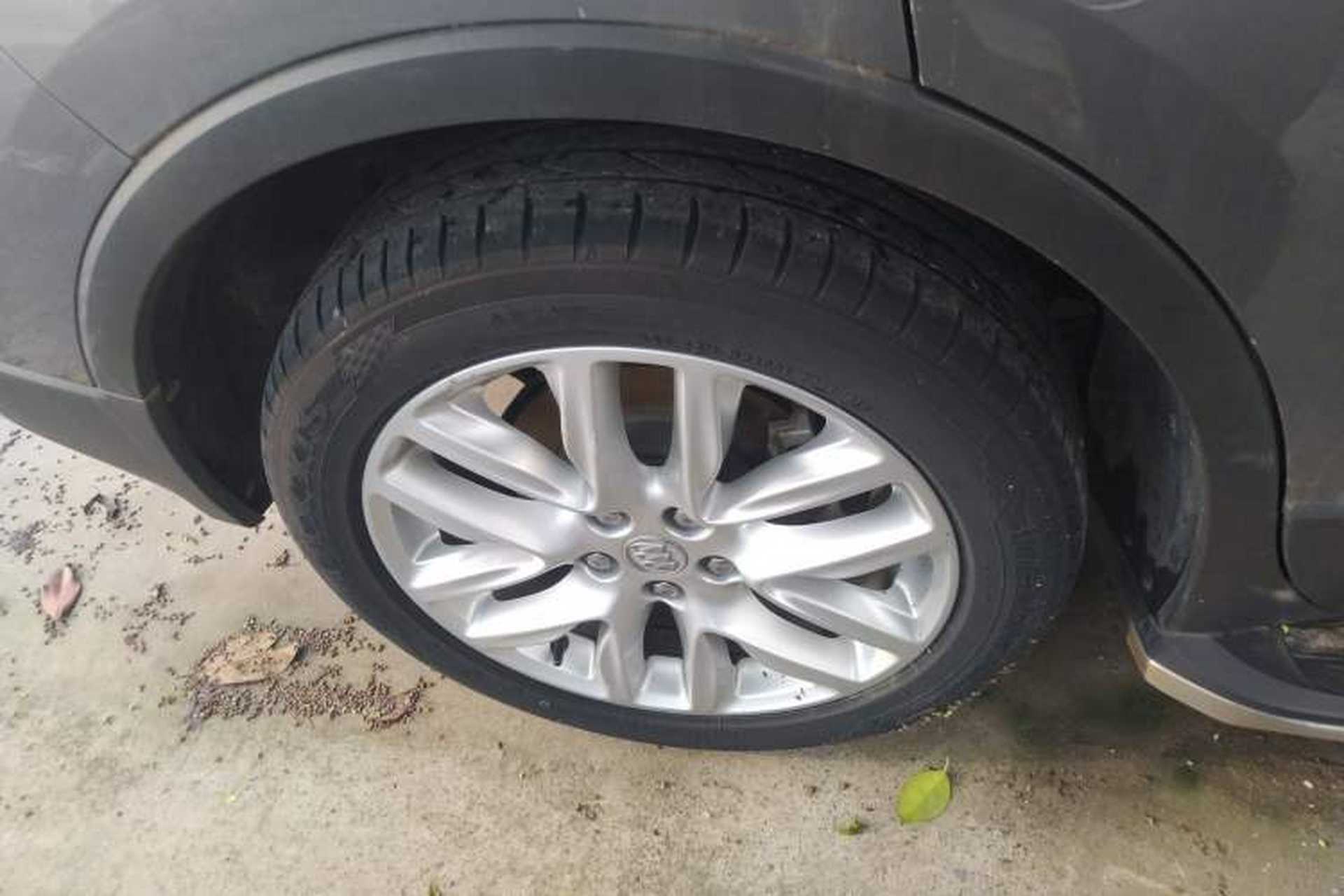 Used Buick Envision 2018 28T Four-Wheel Drive Luxury Model Exterior 8
