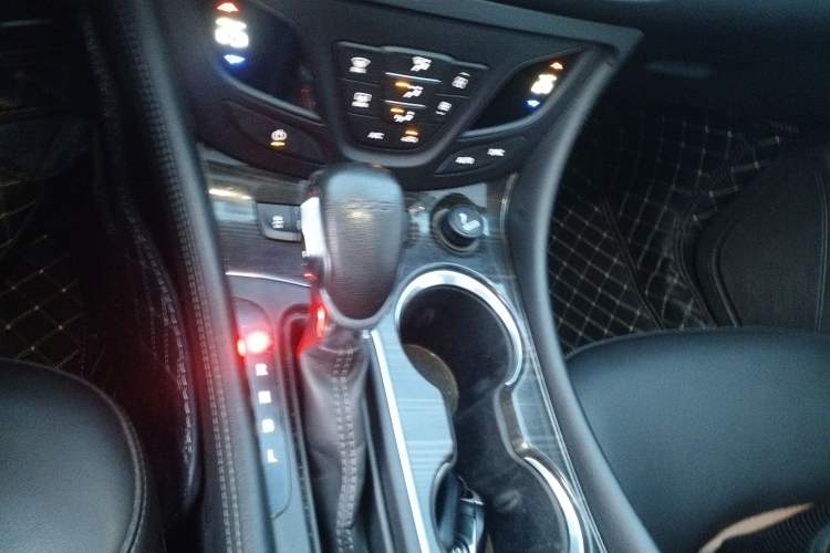 Used Buick Envision 2018 20T Two-Wheel-Drive Leading Model Gear Lever