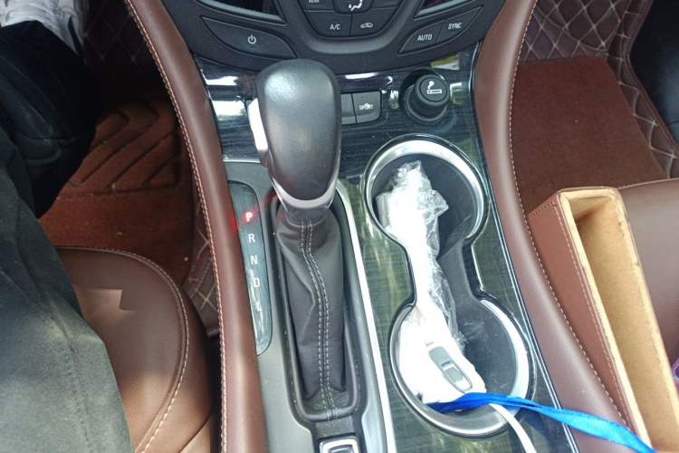 Used Buick Envision 2018 28T Four-Wheel Drive Elite Version Gear Lever