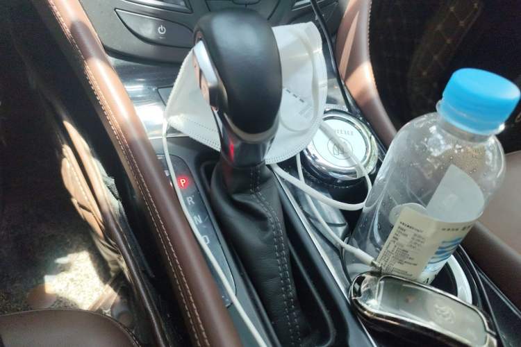 Used Buick Envision 2018 28T Four-Wheel Drive Luxury Model Gear Lever