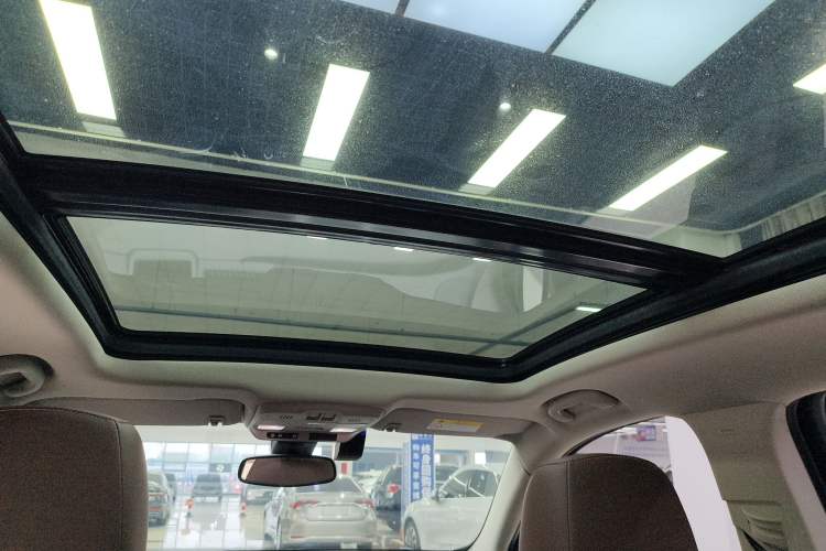 Used Buick Envision 2018 28T Four-Wheel Drive Luxury Model Headliner