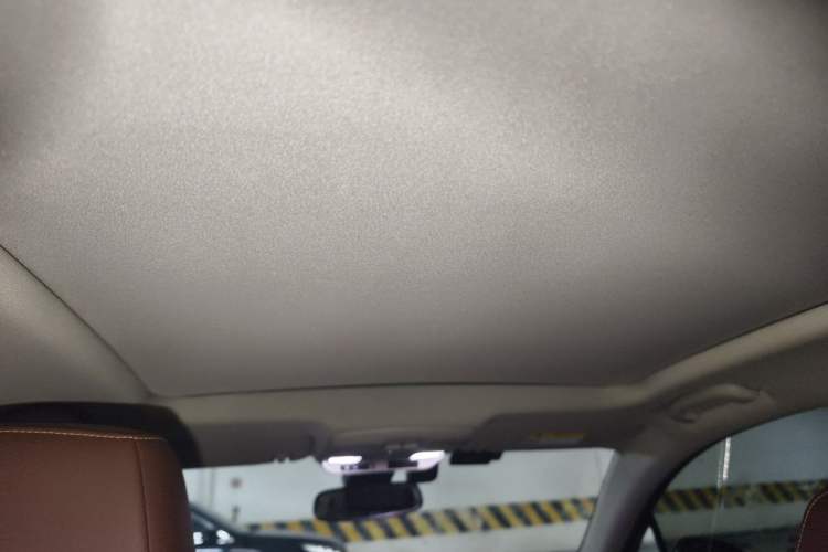 Used Buick Envision 2018 28T All-Wheel-Drive Versatile Sports Flagship Model Headliner
