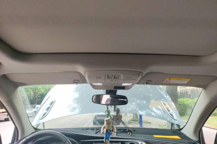Used Buick Envision 2018 20T Two-Wheel-Drive Elite Model Headliner