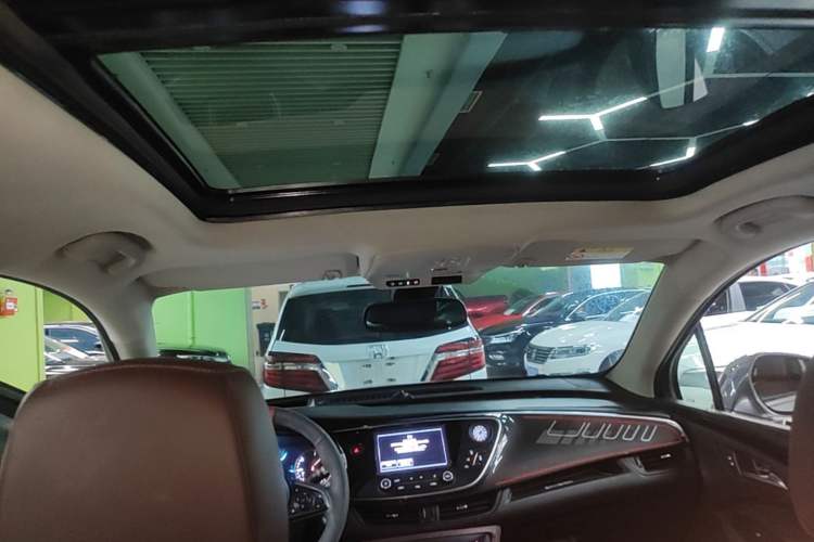 Used Buick Envision 2018 28T Four-Wheel Drive Luxury Model Headliner