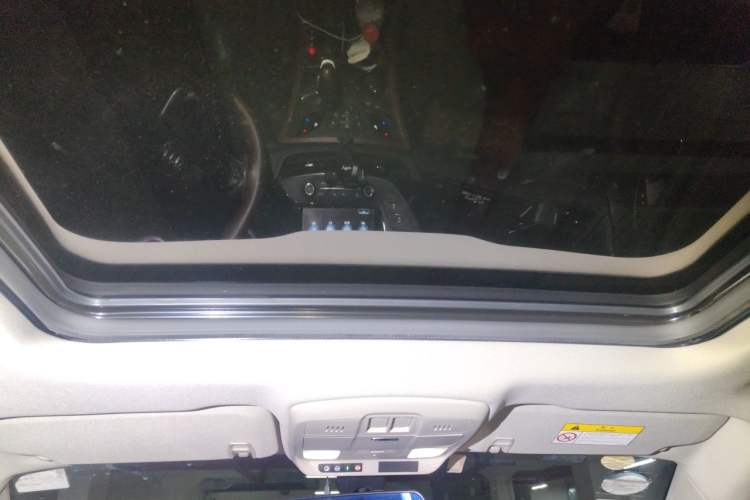 Used Buick Envision 2018 28T Four-Wheel Drive Elite Version Headliner