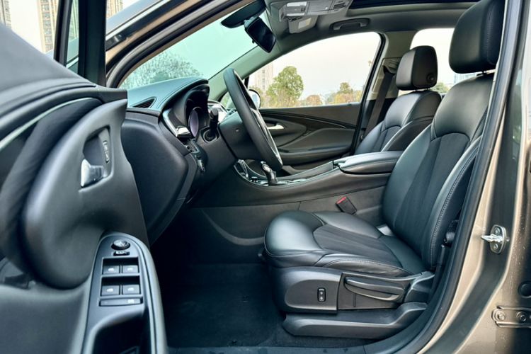Used Buick Envision 2018 20T Two-Wheel-Drive Leading Model Interior 5