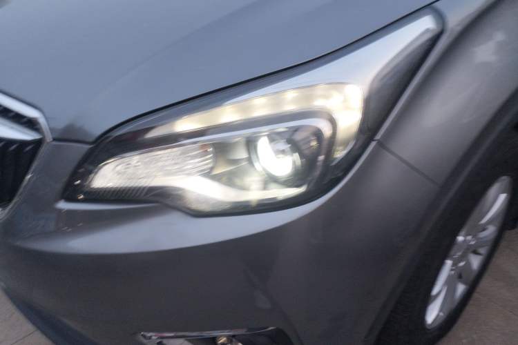 Used Buick Envision 2018 20T Two-Wheel-Drive Leading Model Left Front Headlight