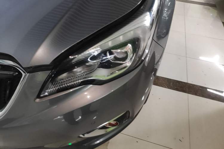 Used Buick Envision 2018 28T Four-Wheel Drive Luxury Model Left Front Headlight