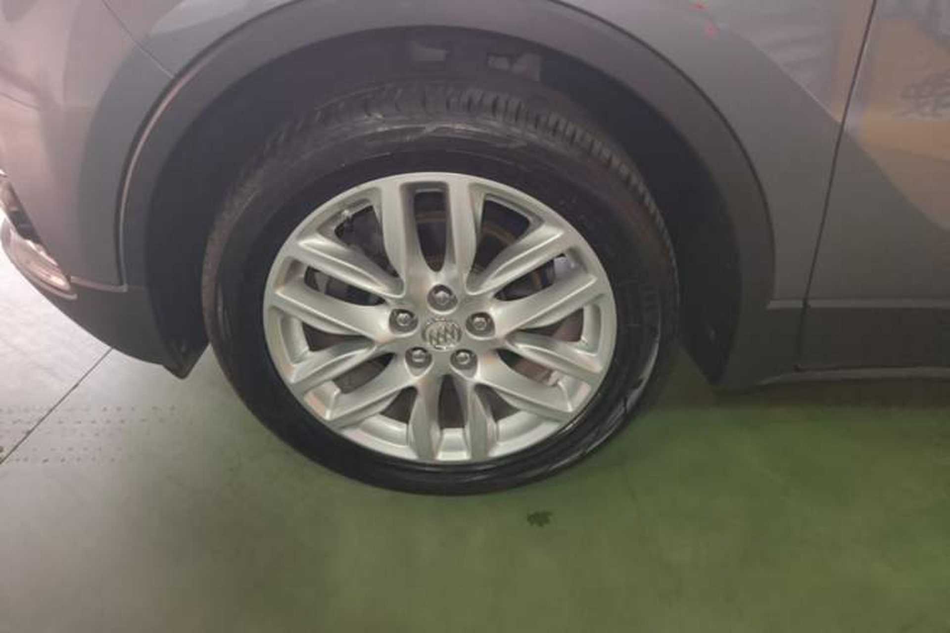 Used Buick Envision 2018 28T Four-Wheel Drive Elite Version Left Front Wheel Hub