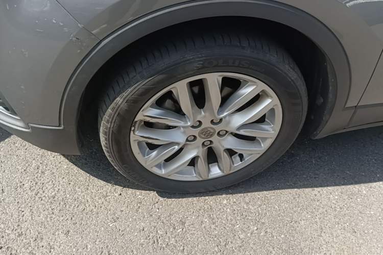 Used Buick Envision 2018 28T Four-Wheel Drive Elite Version Left Front Wheel Hub