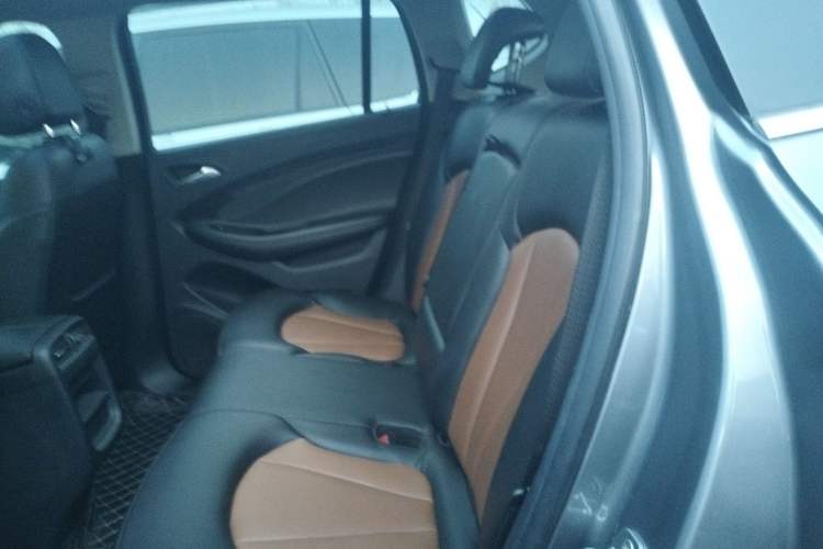 Used Buick Envision 2018 20T Two-Wheel-Drive Leading Model Left Rear Seat
