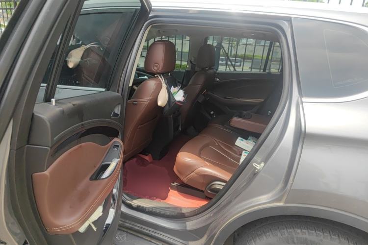 Used Buick Envision 2018 28T Four-Wheel Drive Luxury Model Left Rear Seat
