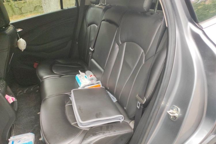 Used Buick Envision 2018 20T Two-Wheel-Drive Elite Model Left Rear Seat