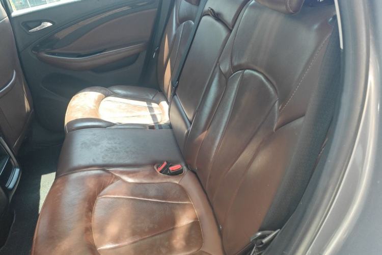 Used Buick Envision 2018 20T Two-Wheel Drive Luxury Model Left Rear Seat