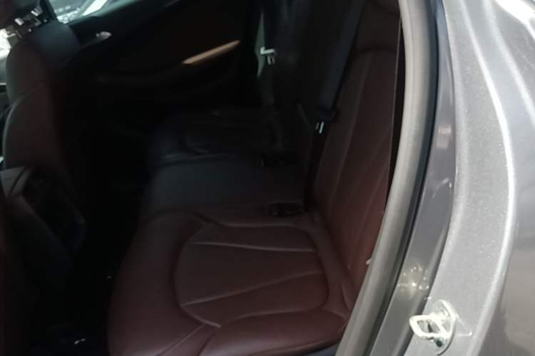 Used Buick Envision 2018 28T Four-Wheel Drive Elite Version Left Rear Seat
