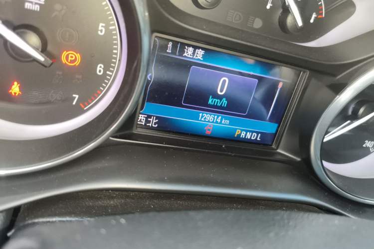 Used Buick Envision 2018 28T Four-Wheel Drive Elite Version Odometer Close Up