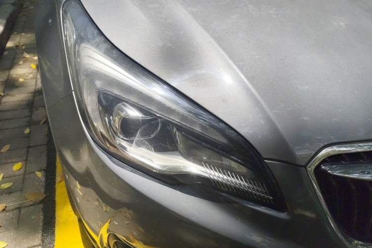 Used Buick Envision 2018 28T Four-Wheel Drive Luxury Model Right Front Headlight