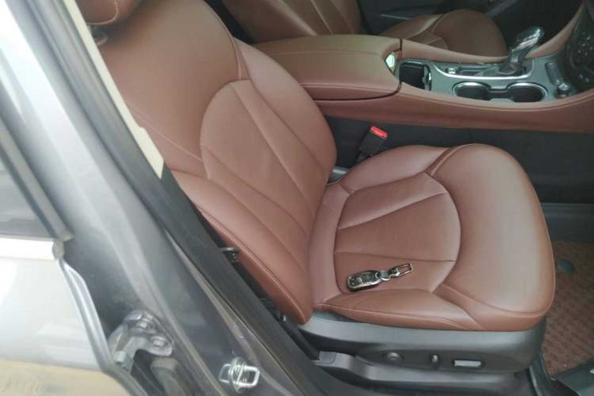Used Buick Envision 2018 28T Four-Wheel Drive Luxury Model Right Front Seat