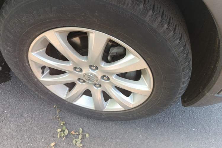 Used Buick Envision 2018 20T Two-Wheel-Drive Leading Model Right Front Wheel Hub