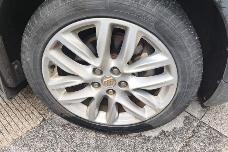 Used Buick Envision 2018 28T Four-Wheel Drive Elite Version Right Front Wheel Hub