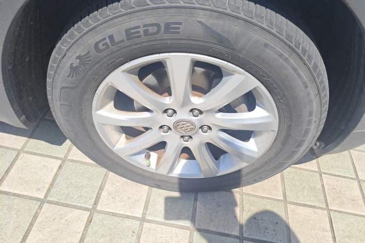 Used Buick Envision 2018 20T Two-Wheel Drive Luxury Model Right Front Wheel Hub