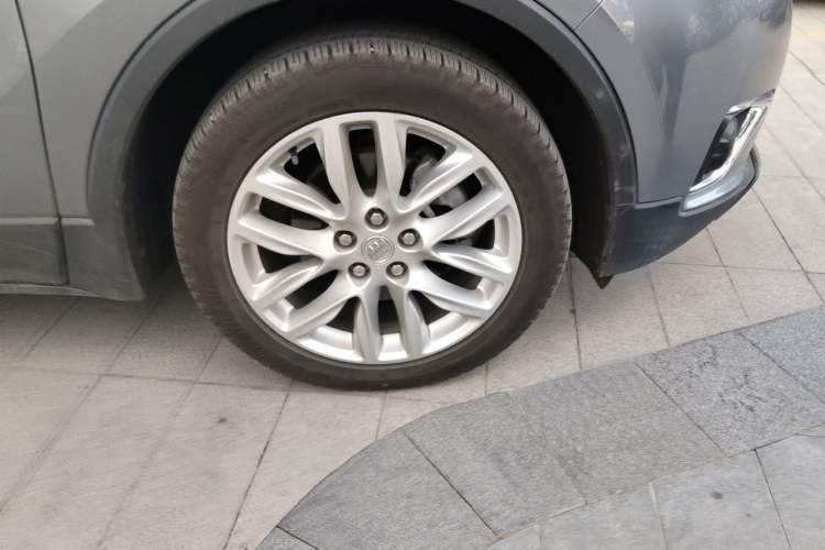 Used Buick Envision 2018 28T Four-Wheel Drive Elite Version Right Front Wheel Hub