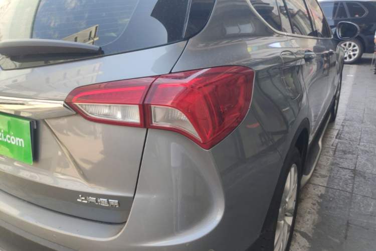 Used Buick Envision 2018 28T Four-Wheel Drive Luxury Model Right Rear Taillight