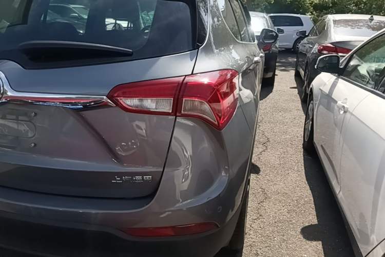 Used Buick Envision 2018 28T Four-Wheel Drive Elite Version Right Rear Taillight