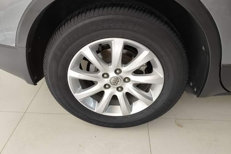 Used Buick Envision 2018 20T Two-Wheel Drive Luxury Model Right Rear Wheel Hub