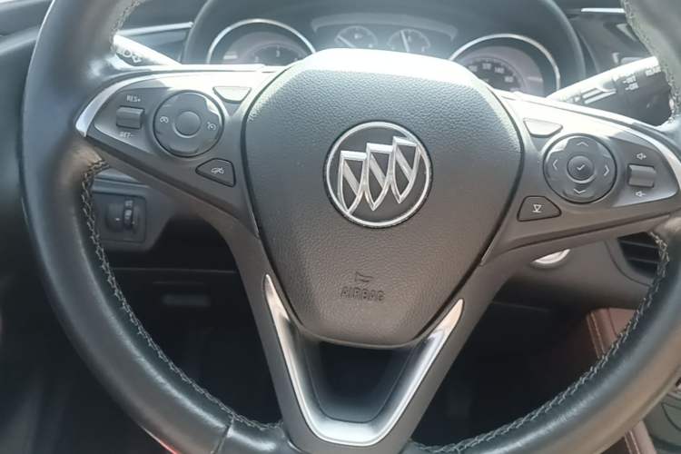 Used Buick Envision 2018 28T Four-Wheel Drive Elite Version Steering Wheel