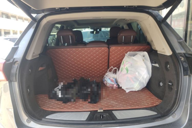 Used Buick Envision 2018 28T Four-Wheel Drive Luxury Model Trunk