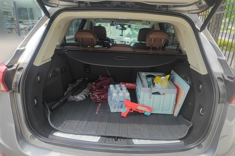 Used Buick Envision 2018 28T Four-Wheel Drive Luxury Model Trunk