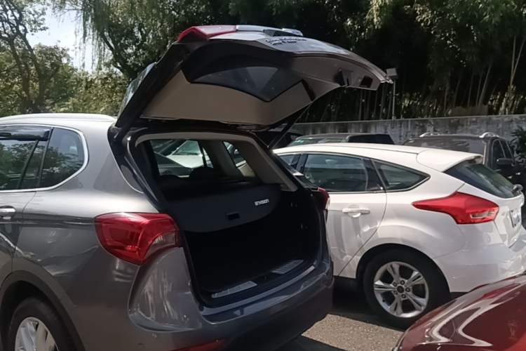 Used Buick Envision 2018 28T Four-Wheel Drive Elite Version Trunk