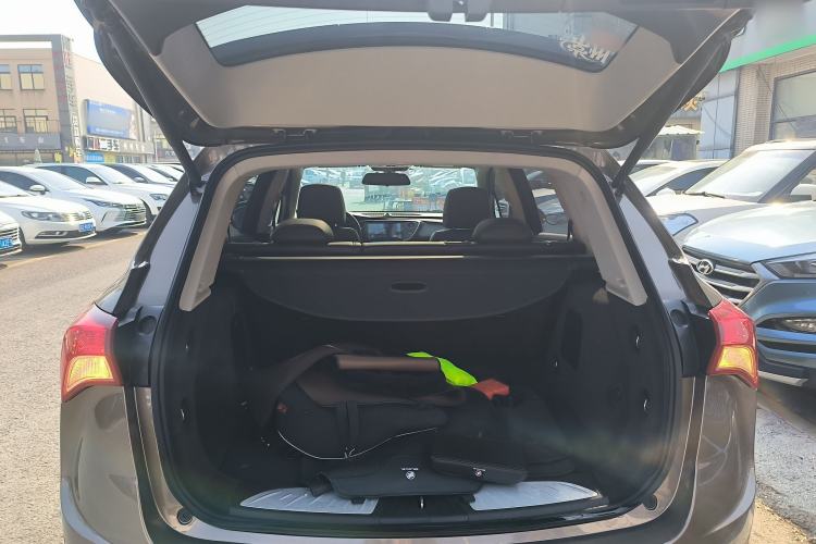 Used Buick Envision 2018 20T Two-Wheel-Drive Leading Model Trunk