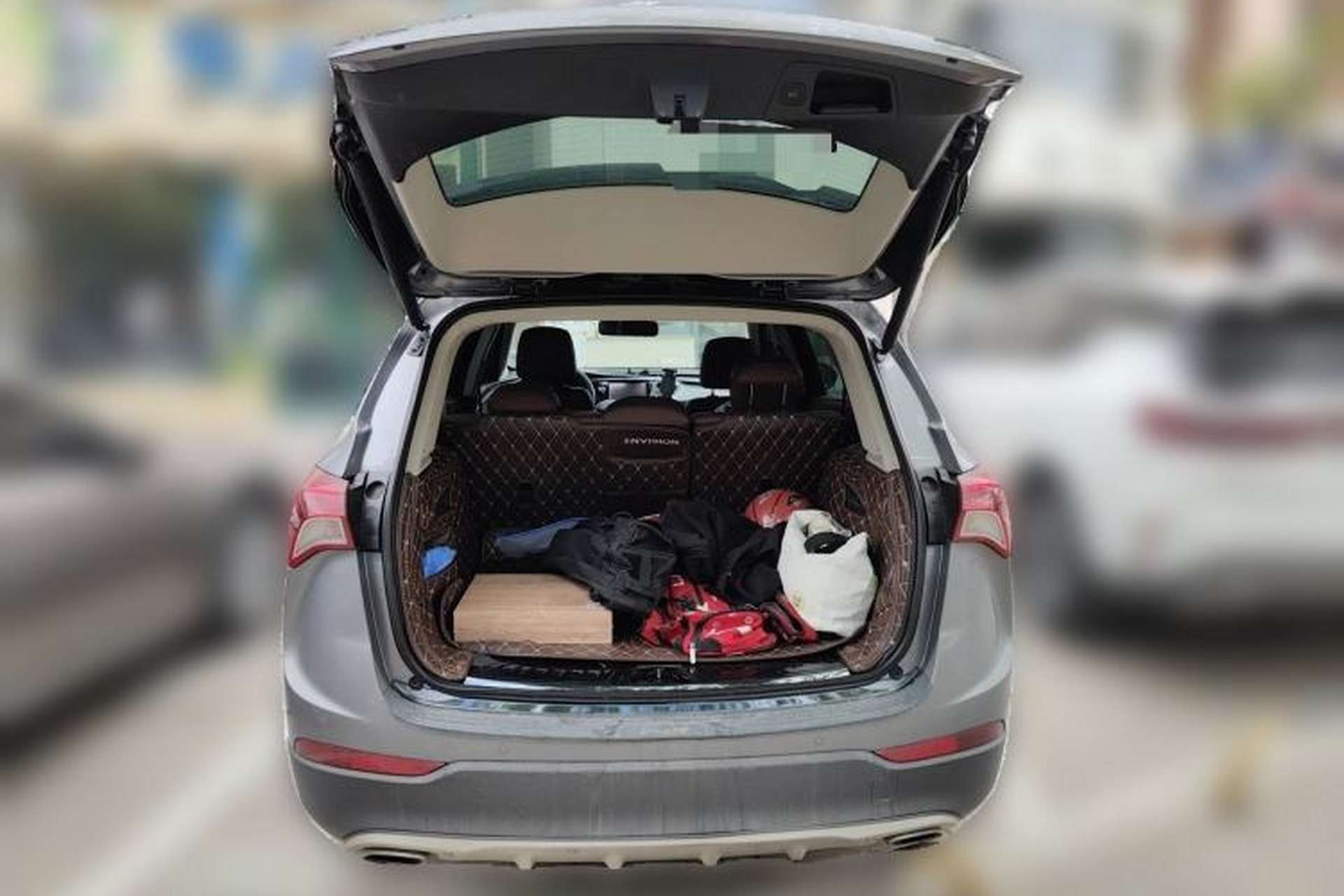 Used Buick Envision 2018 28T Four-Wheel Drive Luxury Model Trunk